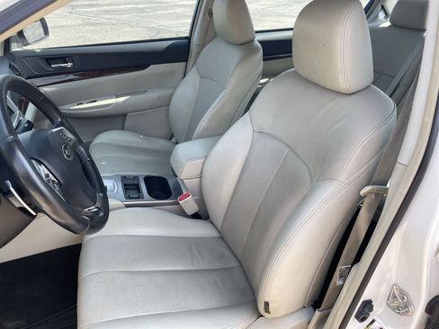 Used 2013 Subaru Legacy 2.5i Limited AWD/4WD image 12
