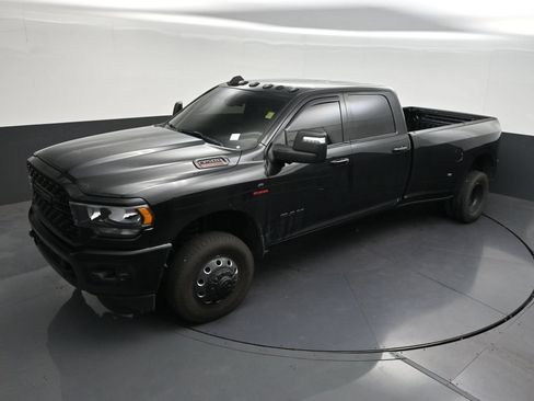 Used 2024 RAM 3500 Big Horn w/ Night Edition AWD/4WD image 15
