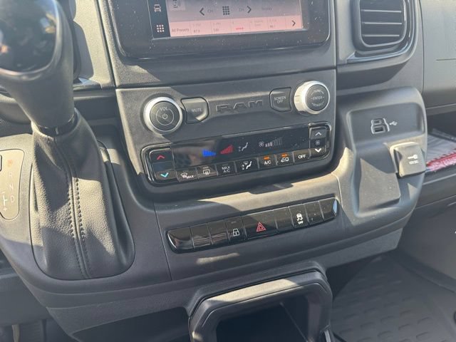Used 2025 RAM ProMaster 2500 w/ Convenience Group FWD image 23