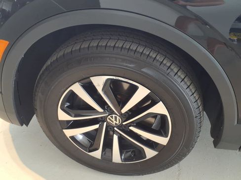 Used 2022 Volkswagen Tiguan S AWD/4WD image 8