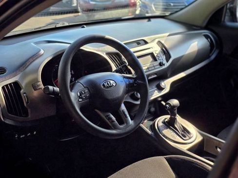 Used 2011 Kia Sportage LX FWD image 13