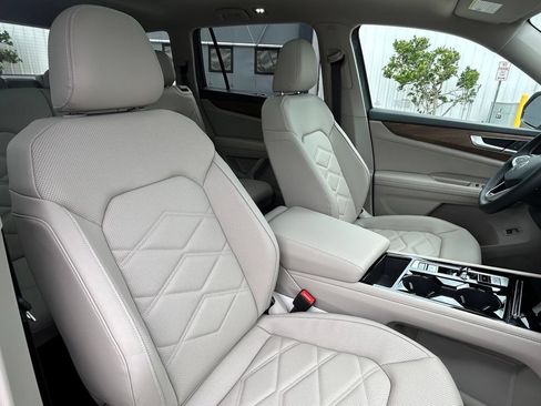 New 2026 Volkswagen Atlas SE FWD image 41