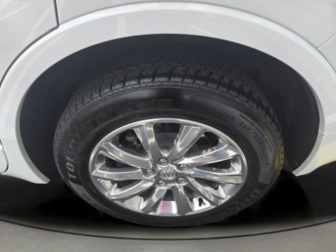 Used 2020 Buick Envision Essence AWD/4WD image 25