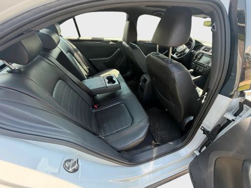 Used 2017 Volkswagen Jetta GLI FWD image 17