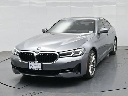 Used 2023 BMW 540i w/ Convenience Package RWD image 28