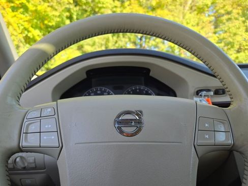 Used 2008 Volvo XC70 3.2 image 31