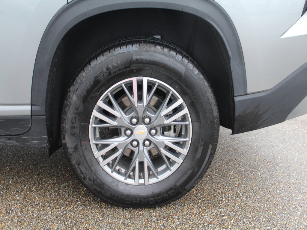 Used 2026 Chevrolet Traverse LT AWD/4WD image 21