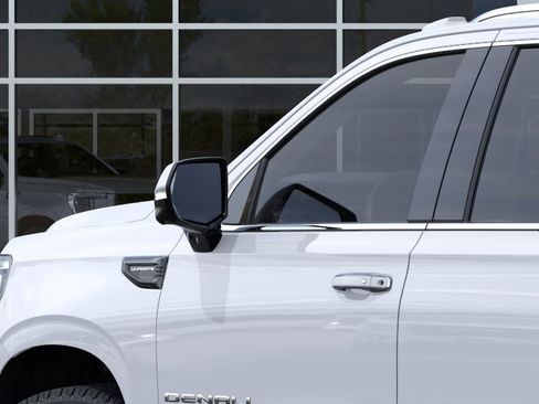 New 2026 GMC Yukon XL Denali Ultimate w/ LPO, Floor Liner Package AWD/4WD image 38