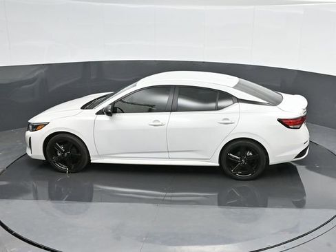 Used 2025 Nissan Sentra SR image 34