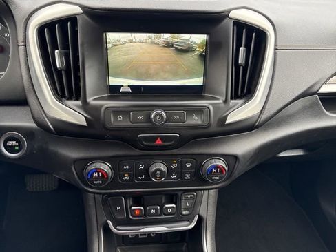 Used 2018 GMC Terrain SLE w/ Driver Convenience Package image 13