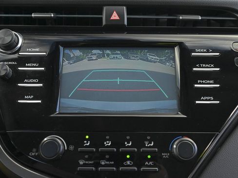 Used 2019 Toyota Camry LE image 27