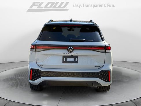 New 2026 Volkswagen Tiguan SE R-Line image 6