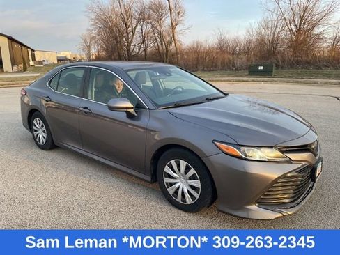 Used 2019 Toyota Camry L image 1