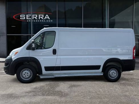 Used 2025 RAM ProMaster 2500 w/ U-Haul Equipment Group FWD image 2