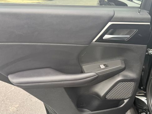 Used 2024 Mitsubishi Outlander SE AWD/4WD image 37