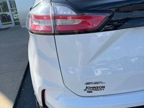 Used 2022 Ford Edge SEL AWD/4WD image 29