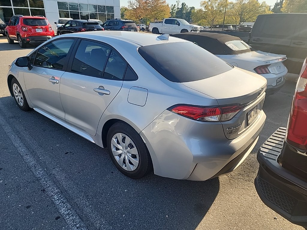 Used 2021 Toyota Corolla L FWD image 3