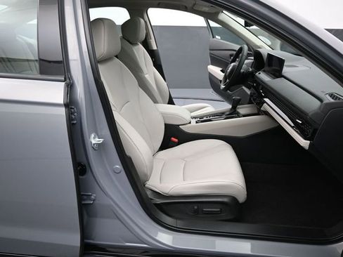 Used 2025 Honda Accord EX-L image 38