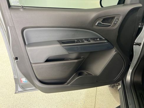 Used 2022 Chevrolet Colorado Z71 RWD image 18