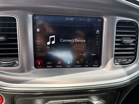 Used 2019 Dodge Charger Scat Pack w/ Dynamics Package RWD image 20