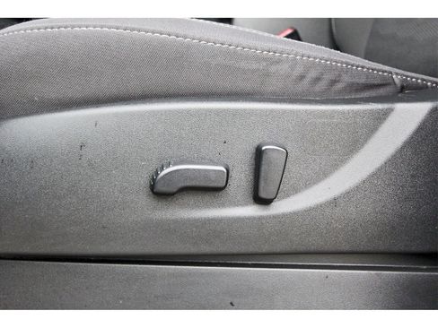 Certified 2024 Nissan Frontier SV image 26