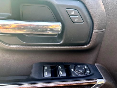 Used 2020 Chevrolet Silverado 2500 LT w/ Fleet Comfort Package image 27