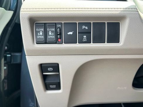 Used 2025 Honda Odyssey Elite image 10