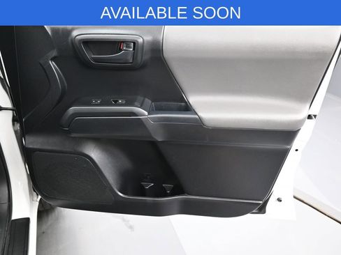 Used 2019 Toyota Tacoma SR image 33