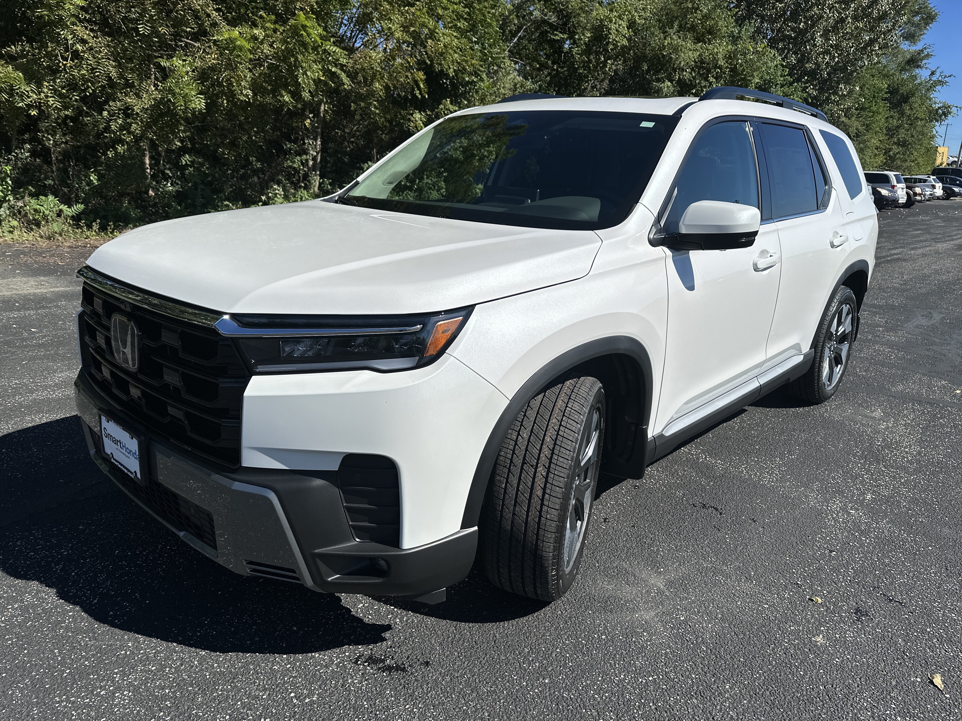 New 2026 Honda Pilot Touring image 3