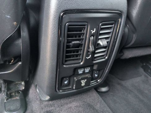 Used 2016 Jeep Grand Cherokee Overland AWD/4WD image 24