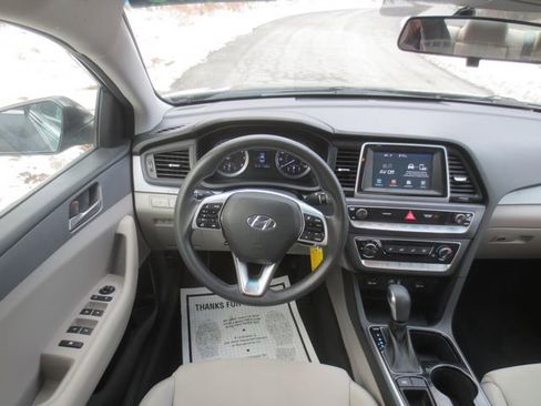 Used 2019 Hyundai Sonata SE image 9