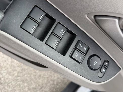 Used 2012 Honda Odyssey LX image 15