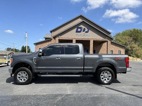 Used 2019 Ford F250 Lariat w/ Lariat Ultimate Package AWD/4WD image 2
