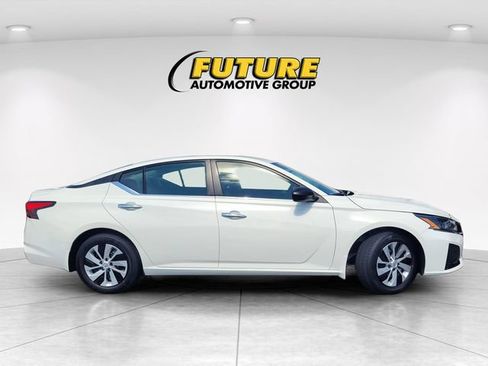 Certified 2025 Nissan Altima 2.5 S FWD image 3