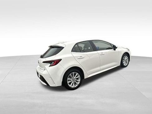 Used 2024 Toyota Corolla SE w/ SE Package image 33