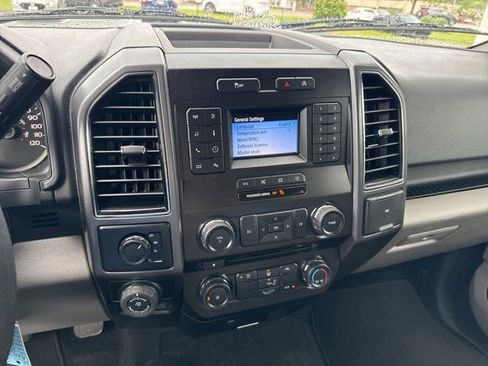 Used 2018 Ford F150 XLT w/ Trailer Tow Package image 14