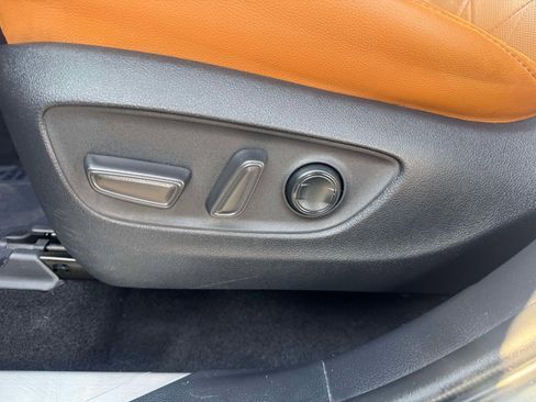 Used 2021 Toyota Highlander Platinum image 23