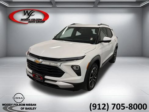 Used 2024 Chevrolet TrailBlazer LT w/ LT Cold Weather Package FWD image 1