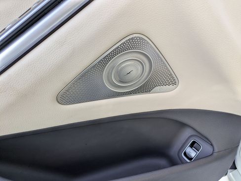 Used 2022 Mercedes-Benz S 500 4MATIC image 13