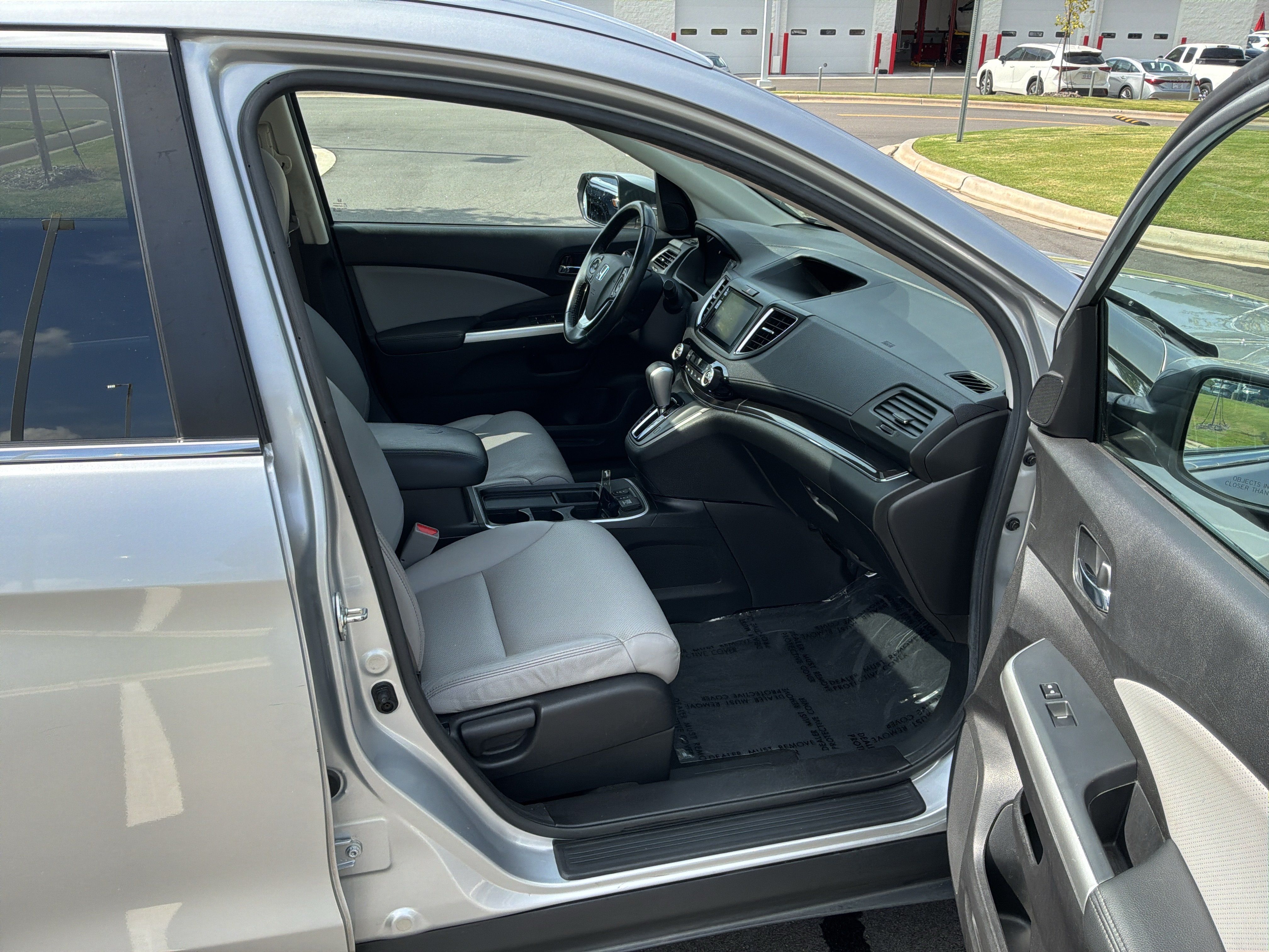 Used 2015 Honda CR-V Touring image 33