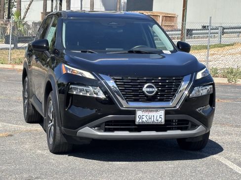 Used 2023 Nissan Rogue SV image 8