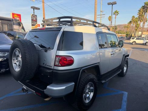 Used 2008 Toyota FJ Cruiser 4WD image 7