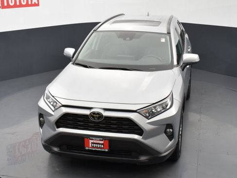 Used 2020 Toyota RAV4 XLE Premium AWD/4WD image 25