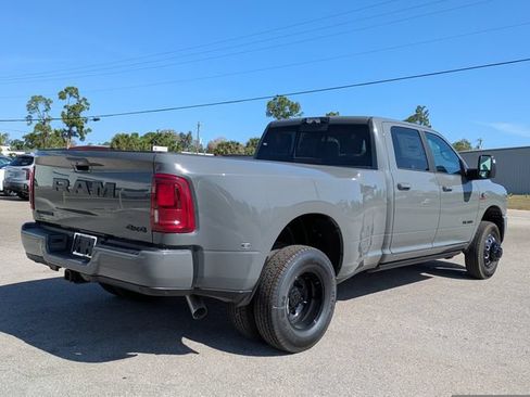 New 2026 RAM 3500 Laramie AWD/4WD image 4