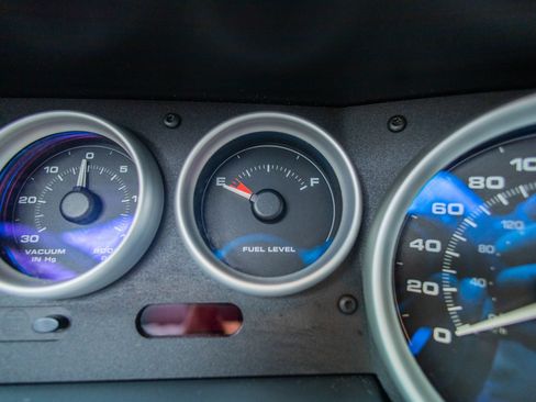 Used 2006 Ford GT RWD image 56