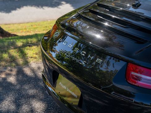 Used 2016 Porsche 911 Carrera S image 14