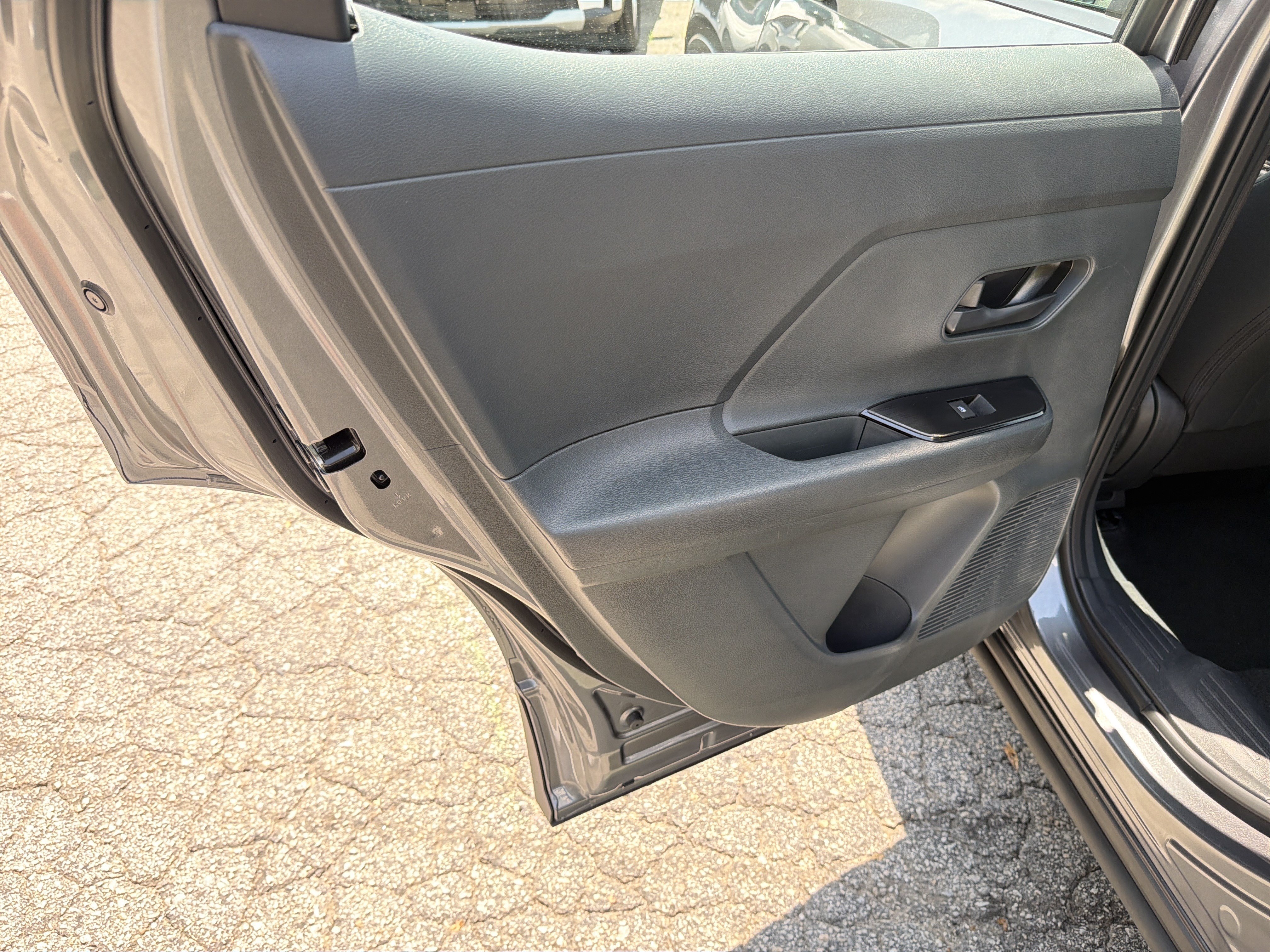 Used 2025 Nissan Kicks S AWD/4WD image 21