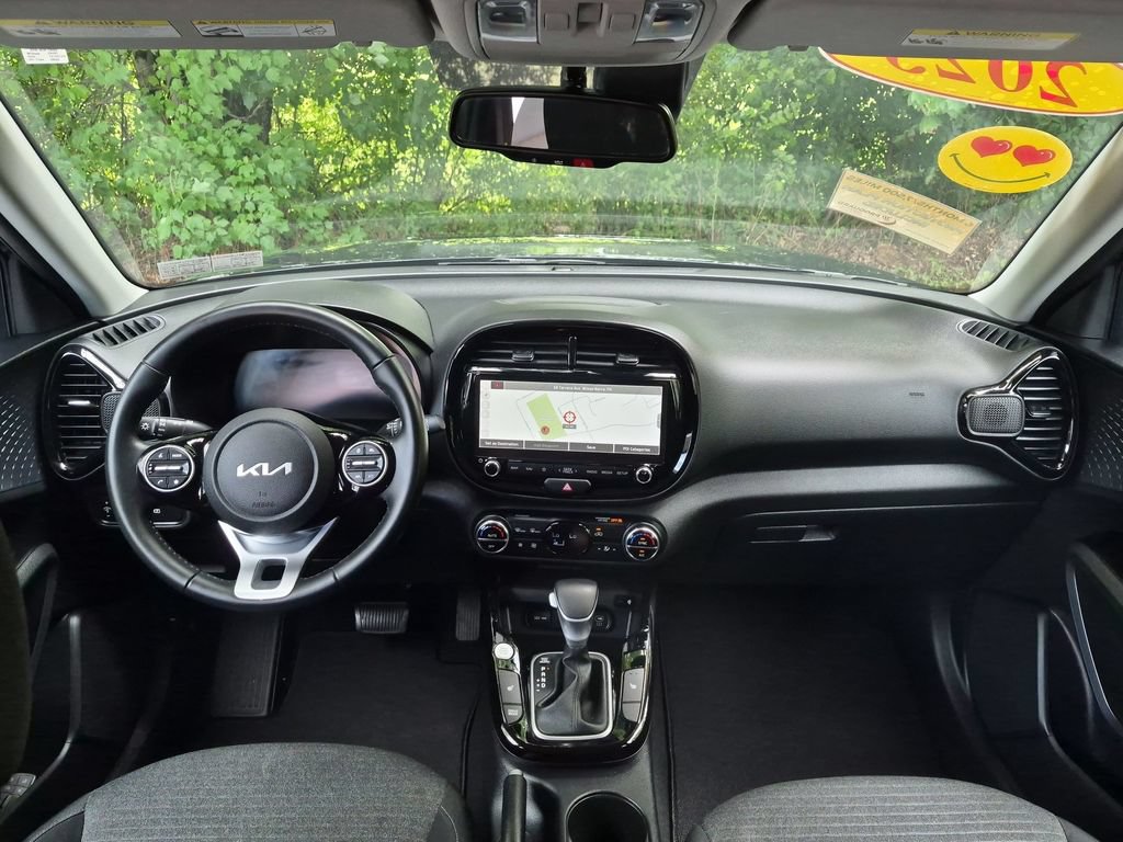 Used 2023 Kia Soul EX FWD image 9