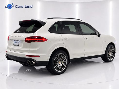 Used 2018 Porsche Cayenne S AWD/4WD image 3