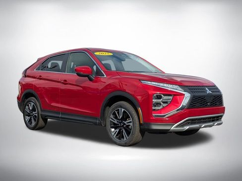 Used 2025 Mitsubishi Eclipse Cross SE AWD/4WD image 2